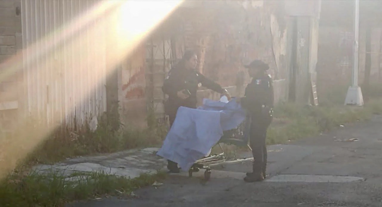 Revelan identidad de mujer hallada sin vida dentro de un carrito de supermercado en Puebla