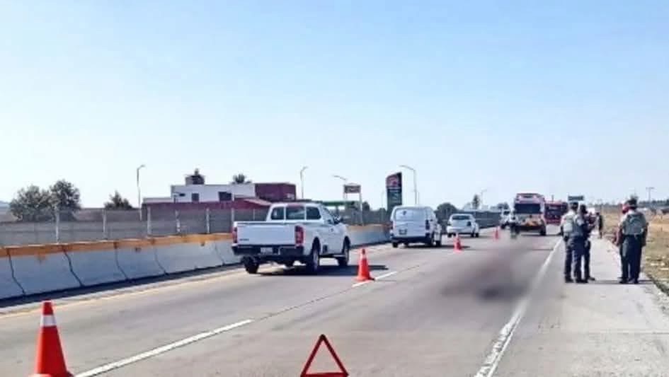 Ciclista muere tras ser arrollado por tractocamión en la autopista Puebla-Orizaba