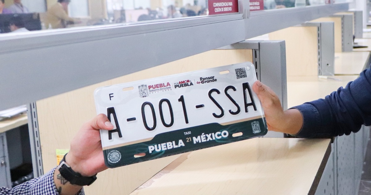 Multas de hasta 7 mil pesos por no cambiar placas en Puebla