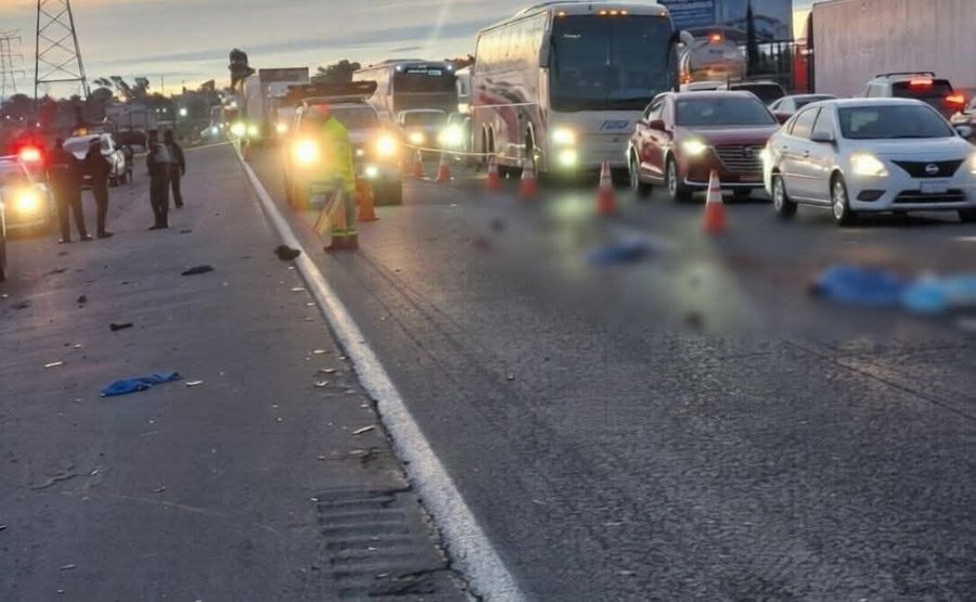 Muere hombre arrollado por varios vehículos en la Puebla-Orizaba; cuerpo quedó destrozado