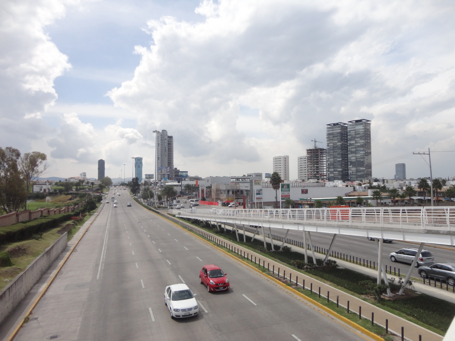 ¿Qué esperan para detenerlo? Francotirador de la Atlixcáyotl suma 11 ataques